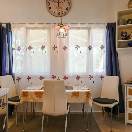 Helena Garden House Ferienhaus *