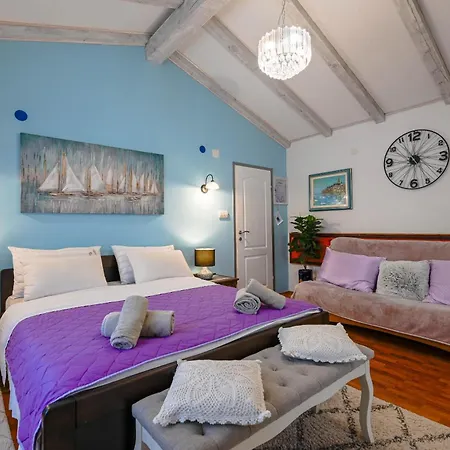 Helena Garden House Holiday home