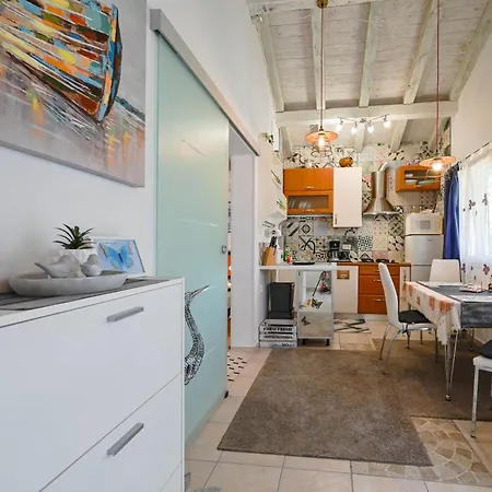 Helena Garden House Holiday home *